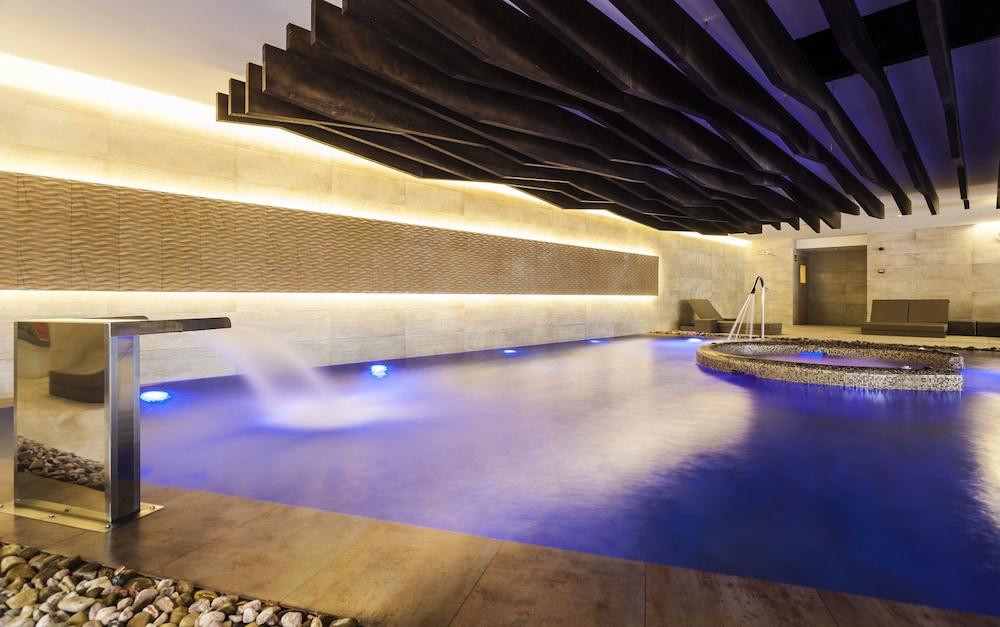Hotel Serrano Palace Cala Ratjada  Exteriör bild