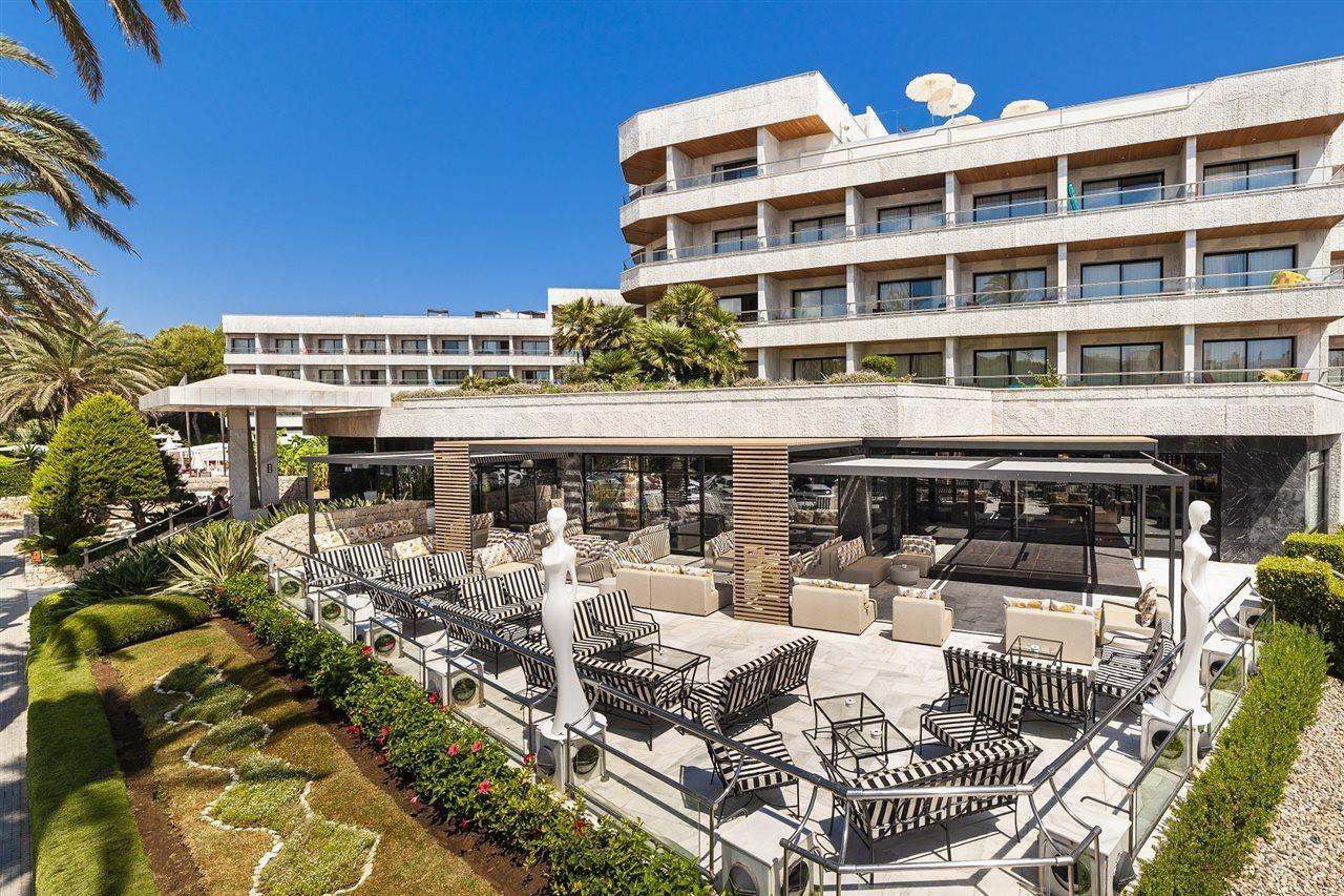 Hotel Serrano Palace Cala Ratjada  Exteriör bild